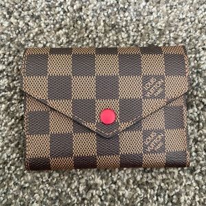 Authentic victorine Louis Vuitton compact wallet